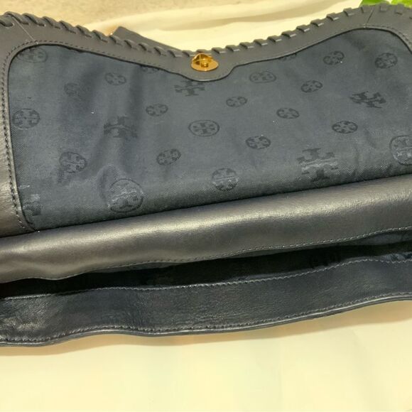 TORY BURCH MARION PATCHWORK SADDLEBAG Blue white liknew - Picture 13 of 16